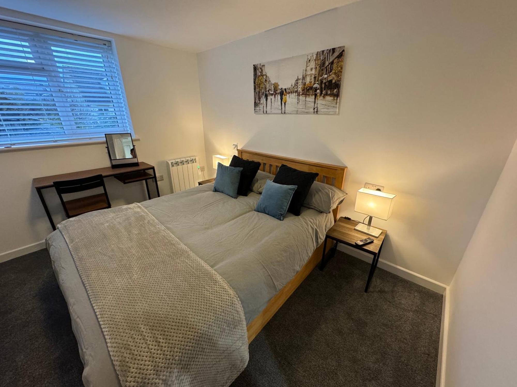 Modern 1 Bed Apartment With Car Parking Bitton Kültér fotó