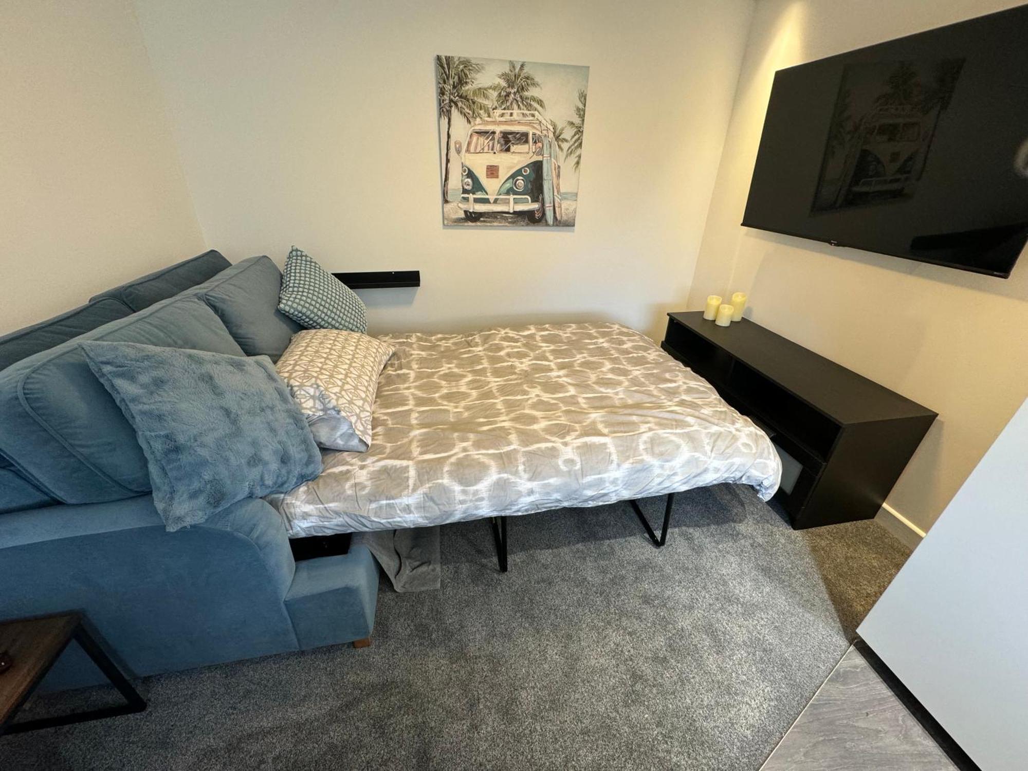 Modern 1 Bed Apartment With Car Parking Bitton Kültér fotó
